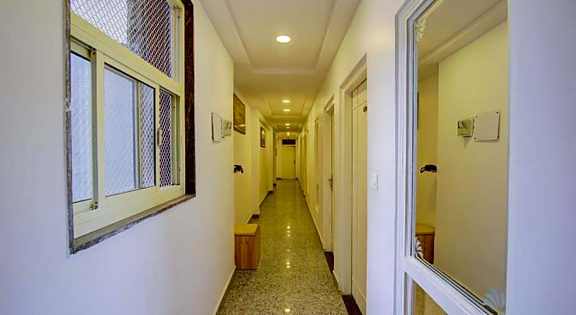 Hotel Amar International