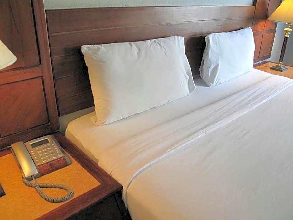 At Ayutthaya Hotel