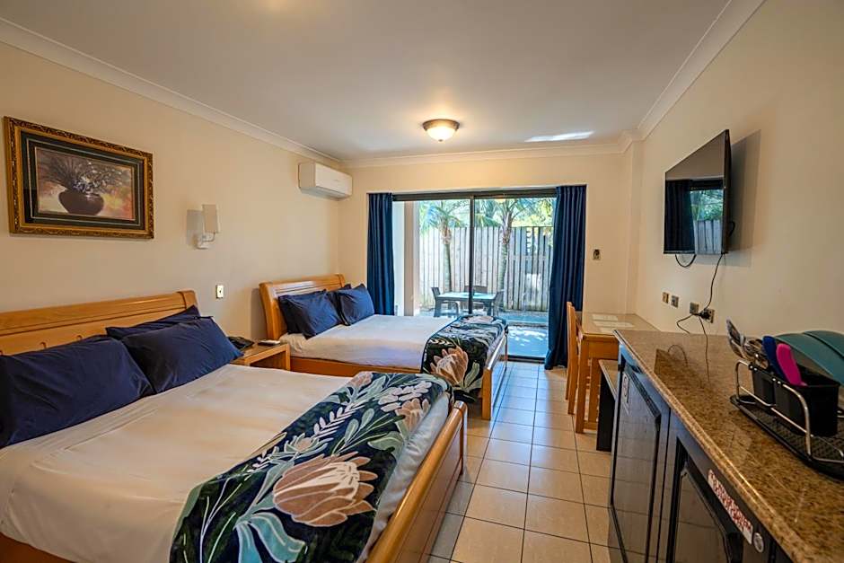 Novena Palms Motel