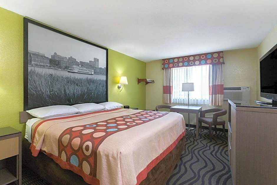 Super 8 by Wyndham Brunswick/St Simons Island Area