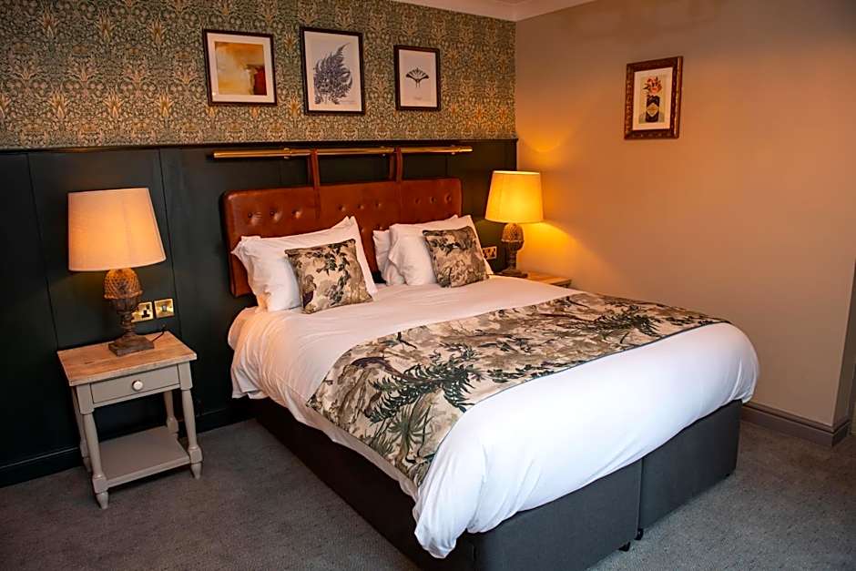 The Red Lion Inn by Chef & Brewer Collection