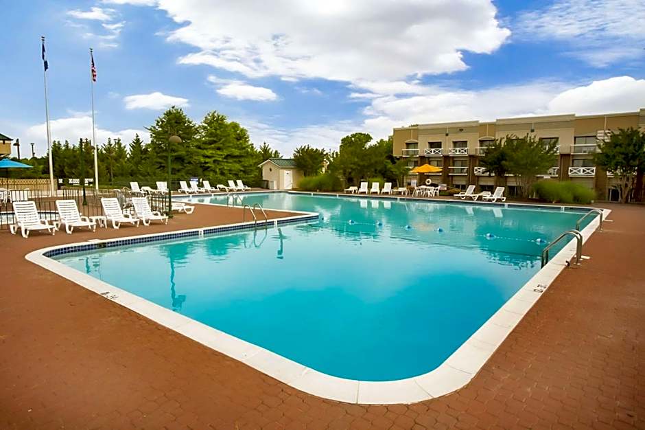 Clarion Hotel & Suites Convention Center Fredericksburg