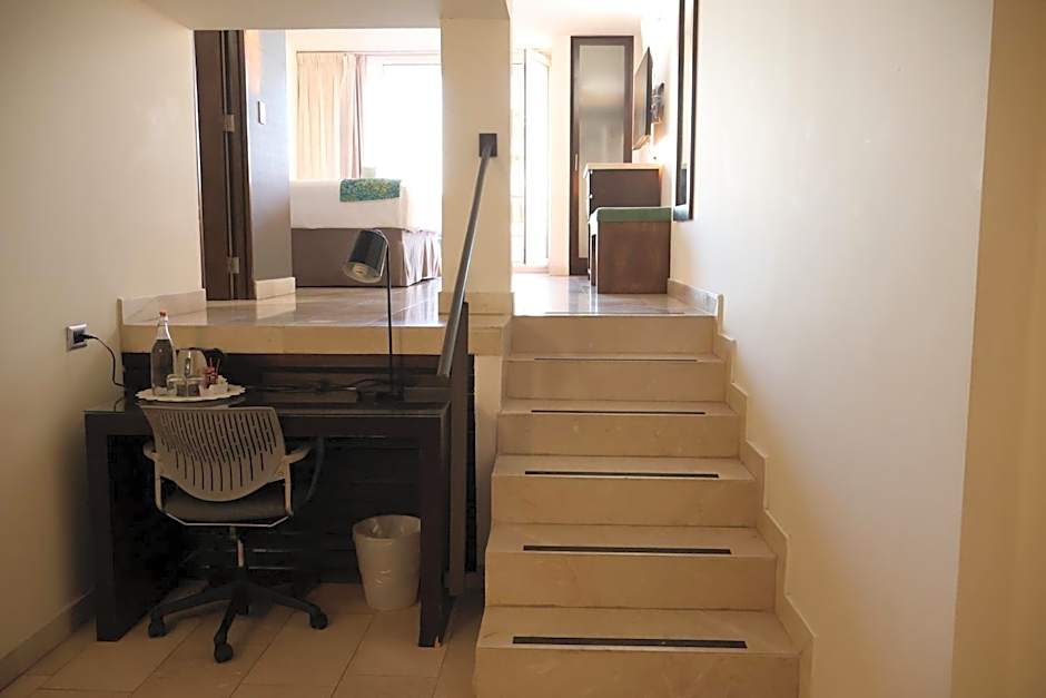 Seven Crown La Paz Malecon