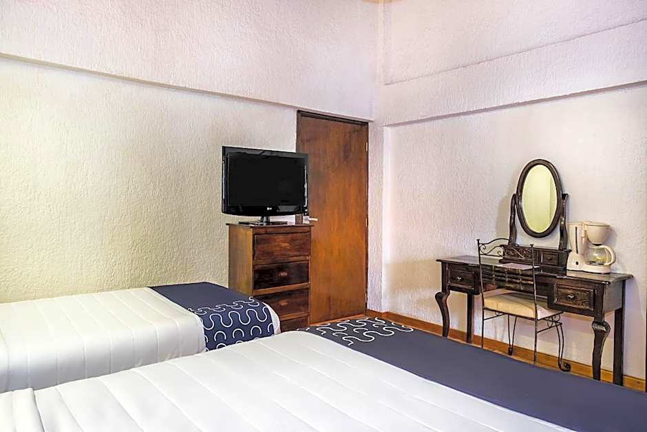 Capital O Hotel Central
