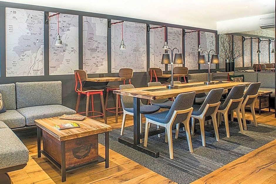 Mountain Modern Motel