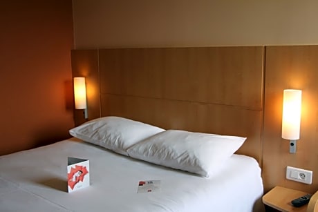 Standard Room with 1 Double Bed