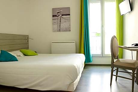 Double or Twin Room with Balcony