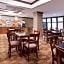 Holiday Inn Express Hotel & Suites Lander