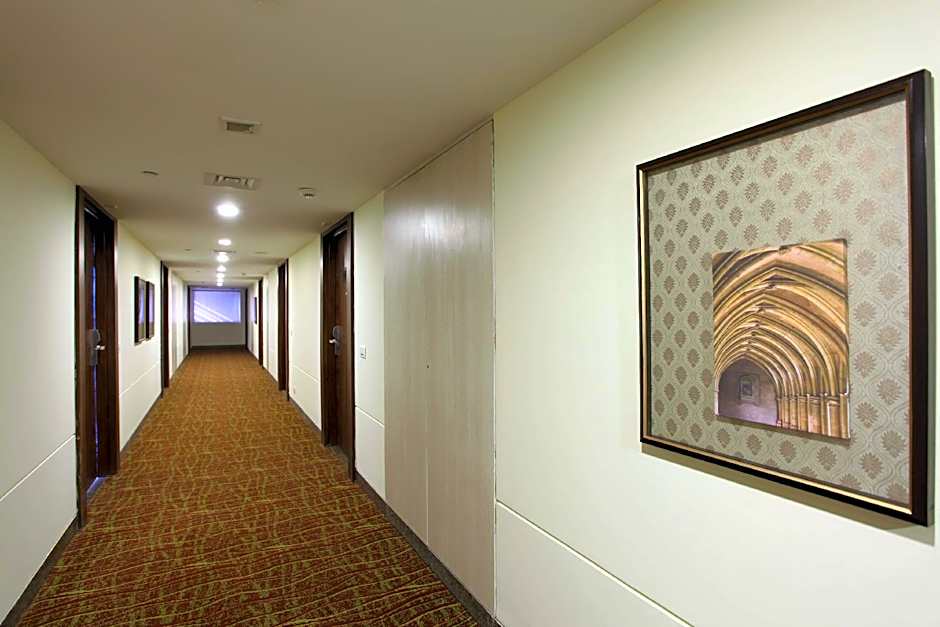 Mahagun Sarovar Portico Suites Ghaziabad