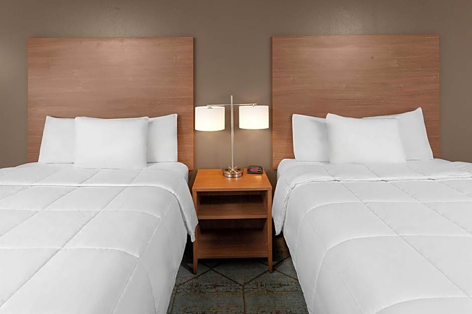 Baymont by Wyndham Oshkosh Airport