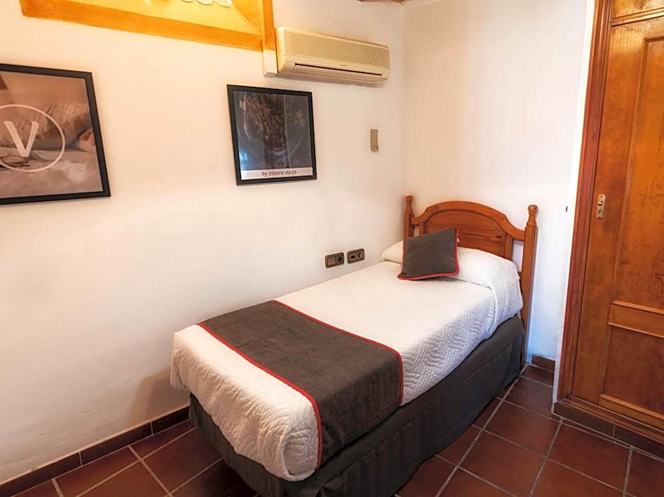 Hotel Las Palmeras by Vivere Stays