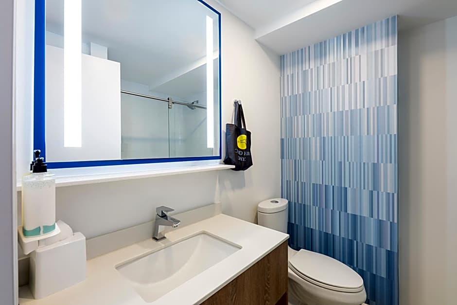 Tru By Hilton Cali Sur