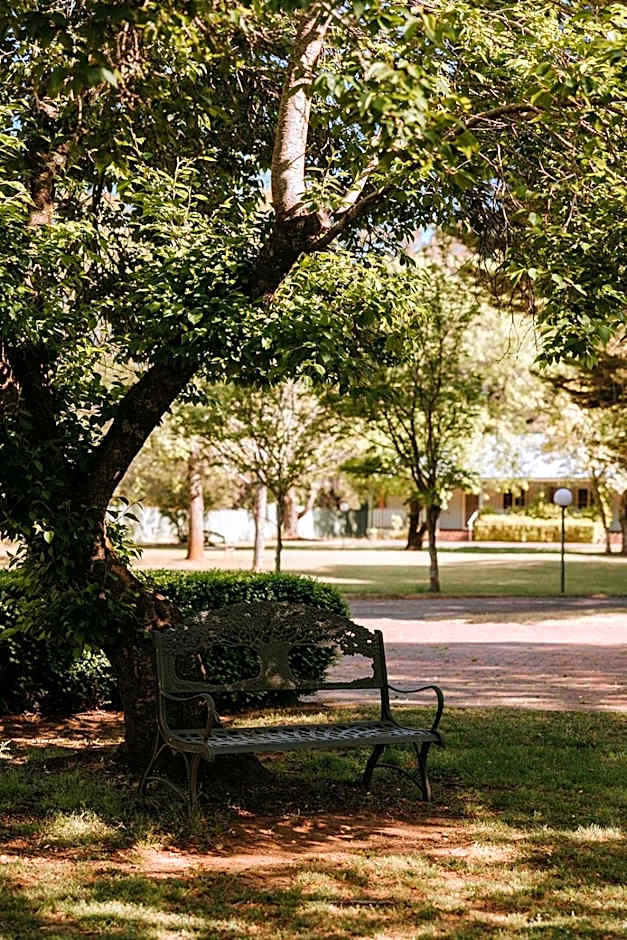 Federation Gardens & Possums Hideaway