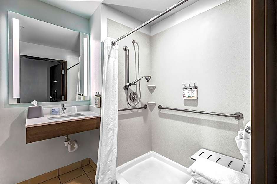 Holiday Inn Express Hotel & Suites Salina By IHG