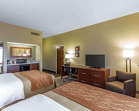 Queen Room with Two Queen Beds - Non-Smoking