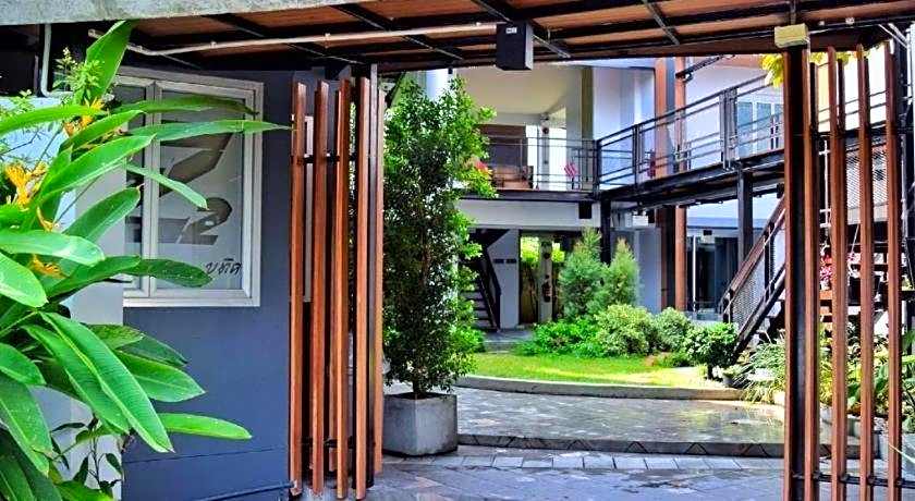 Z2 Boutique Hotel