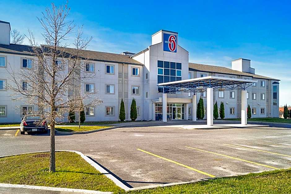 Motel 6 Peterborough