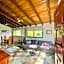 Paradise Hotel Boutique & Lounge