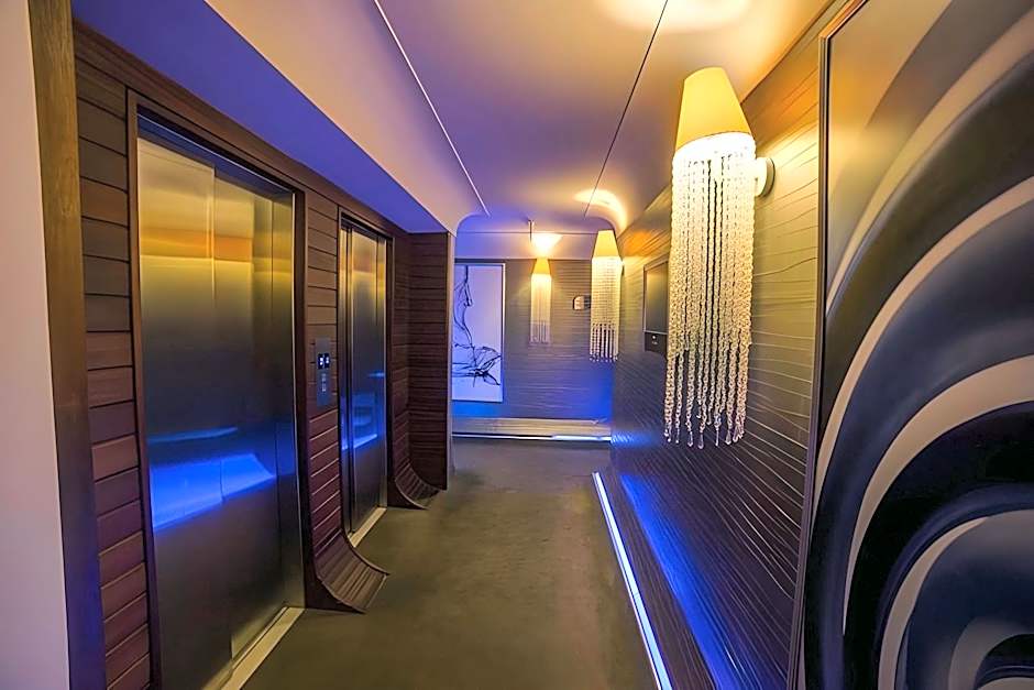 Hotel Beyond