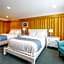 The Leland Lodge
