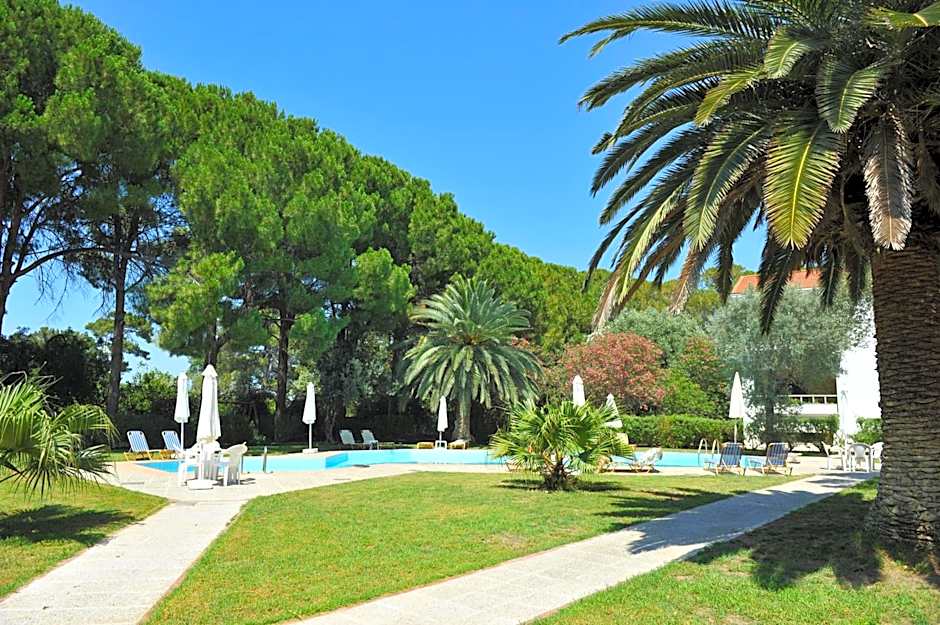 Niki Hotel Apartments