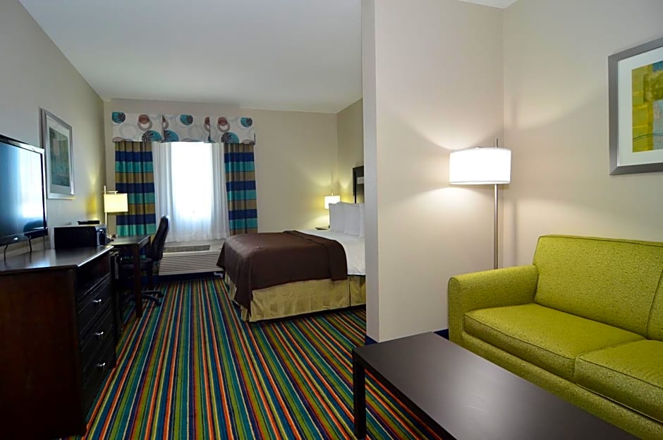Quality Inn & Suites Kenedy - Karnes City