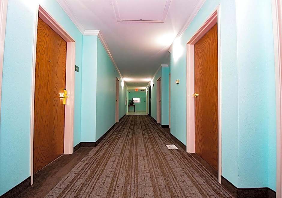 Super 8 by Wyndham Searcy AR