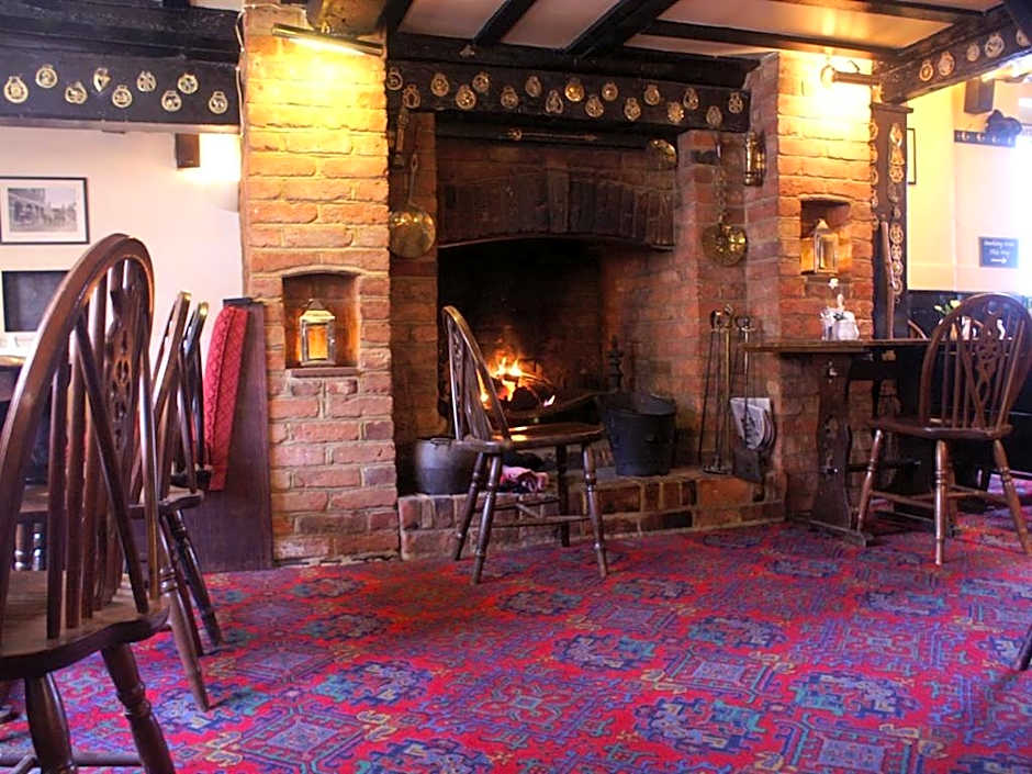 THE SARACENS HEAD INN