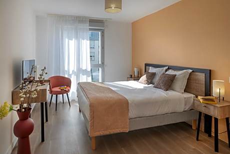 One-Bedroom Apartment with Balcony