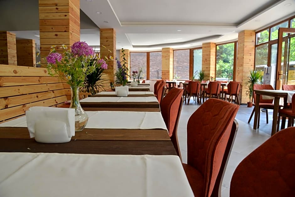Feel & Live Hotel Villas Restaurant Sapanca