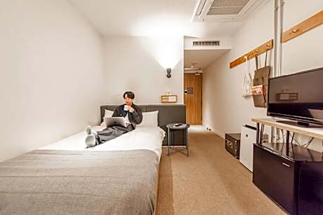 Room Selected at Check-In - Smoking - Late Check-In 20:00