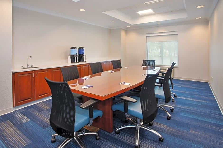 Holiday Inn Express Hotel & Suites Rochester Webster By IHG