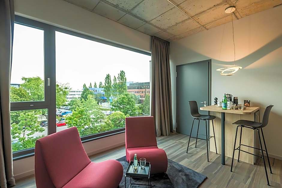 Golden Ball, Exclusive Serviced Apartments Munich