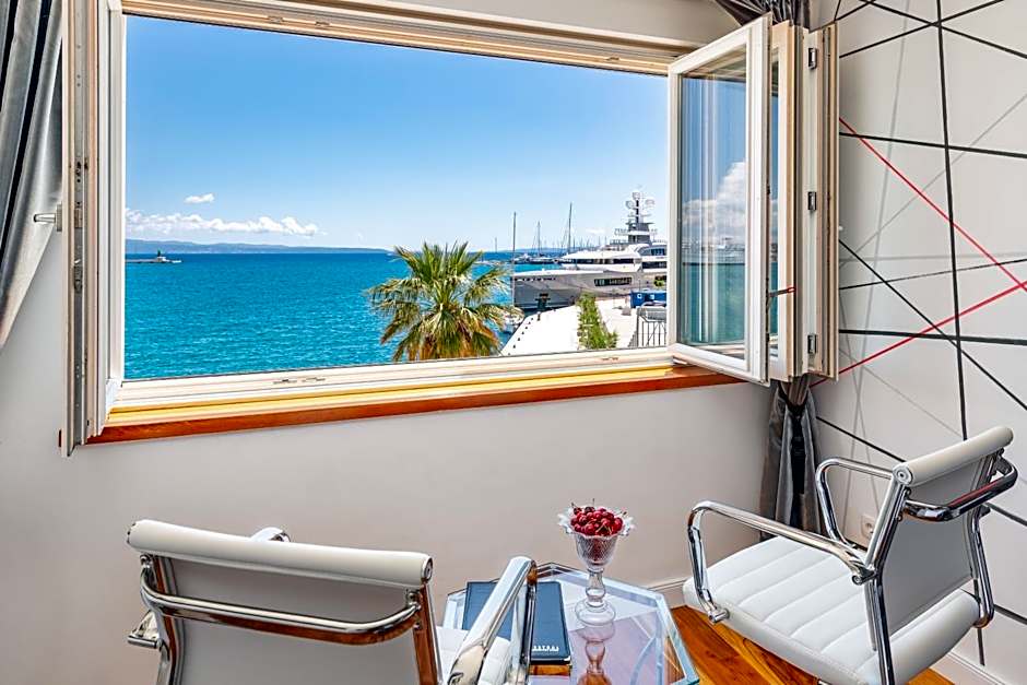 Galeria Valeria Seaside Downtown - MAG Quaint & Elegant Boutique Hotels