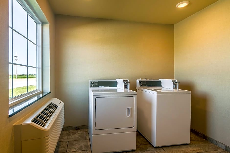Cobblestone Inn & Suites - Lakin