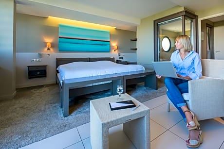 Superior Double Room with Sea Side