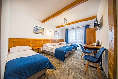 Deluxe Quadruple Room with Mountain View