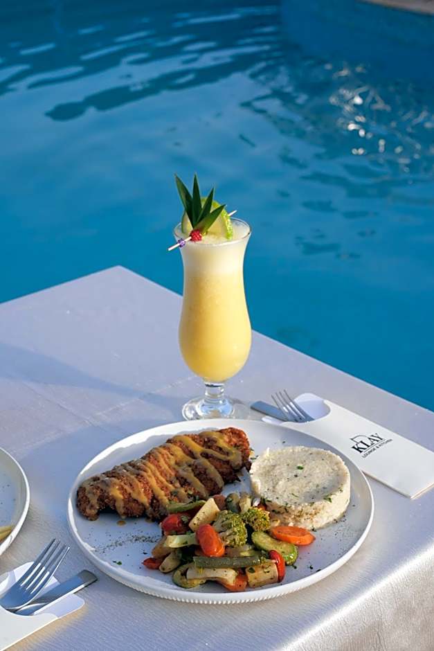 Intouriste Hôtel & Suites