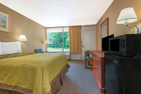 King Room - Non-Smoking