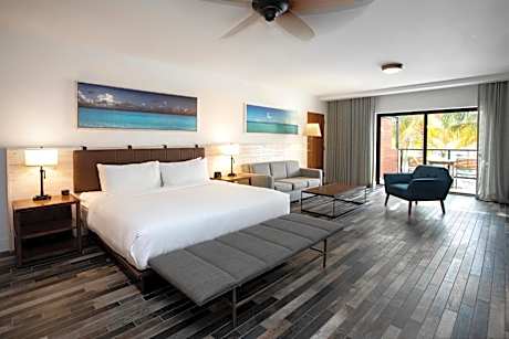 The Commodore Suite