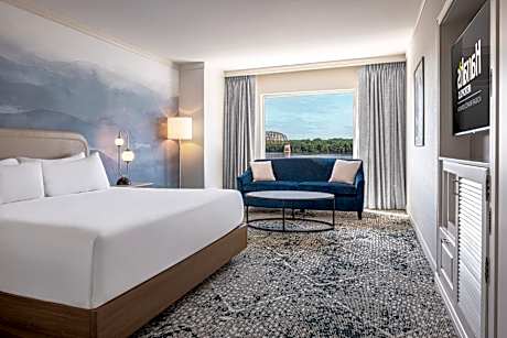 Deluxe King Room with River View