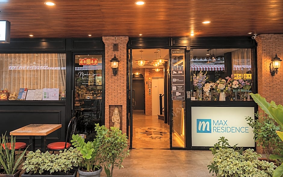 Max Residence