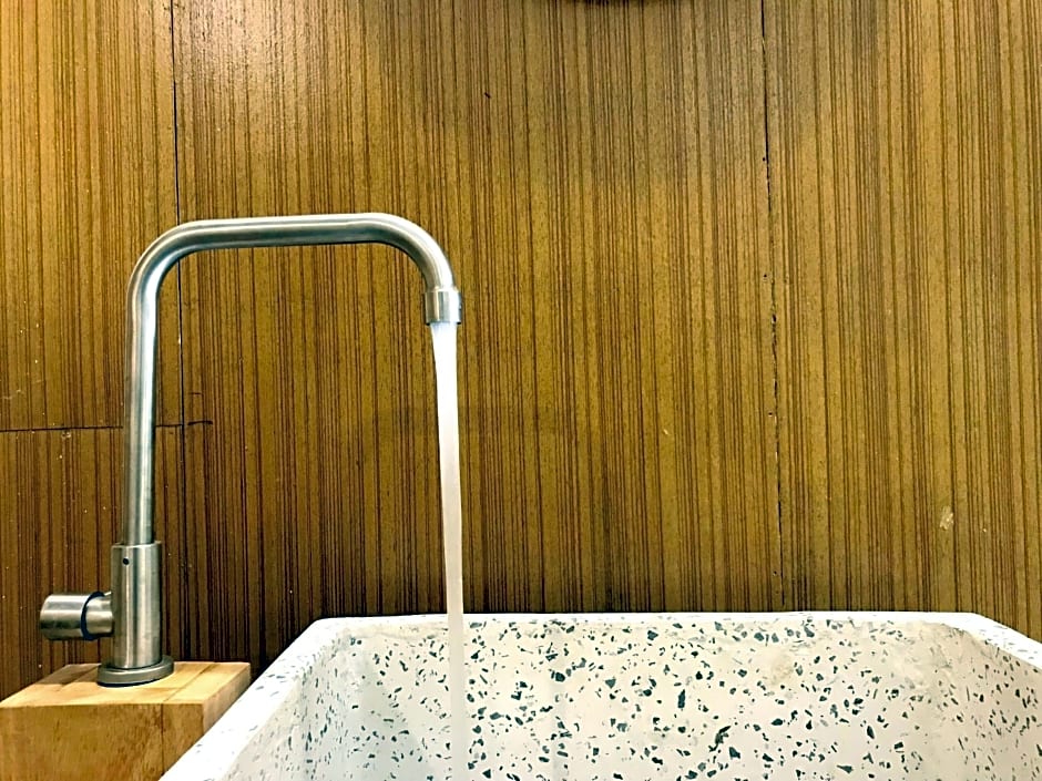 Boundary Hostel and Cafe