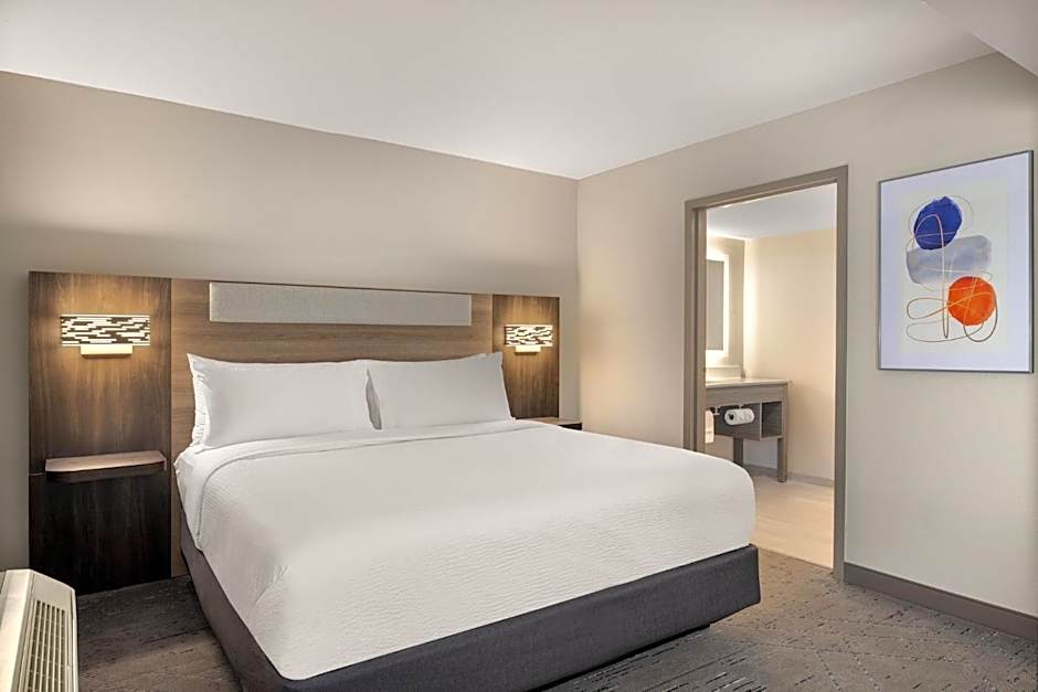 Holiday Inn Express Fayetteville-Fort Bragg