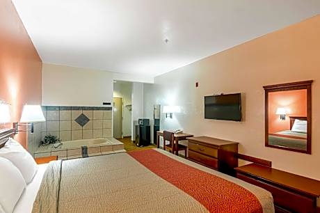 1 King Bed | Suite, Non-Smoking, Hot Tub