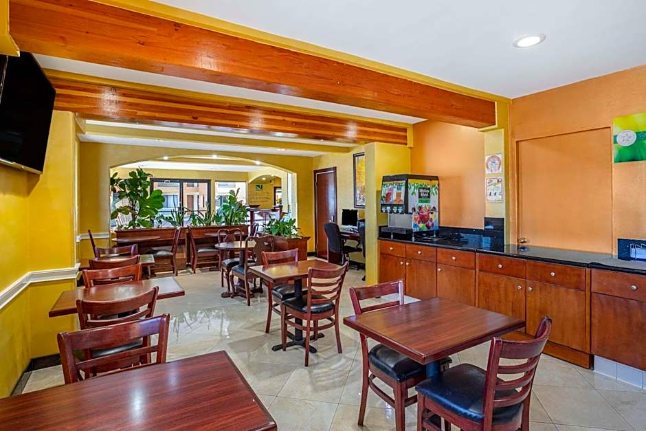 Quality Inn & Suites Westminster - Seal Beach Westminster