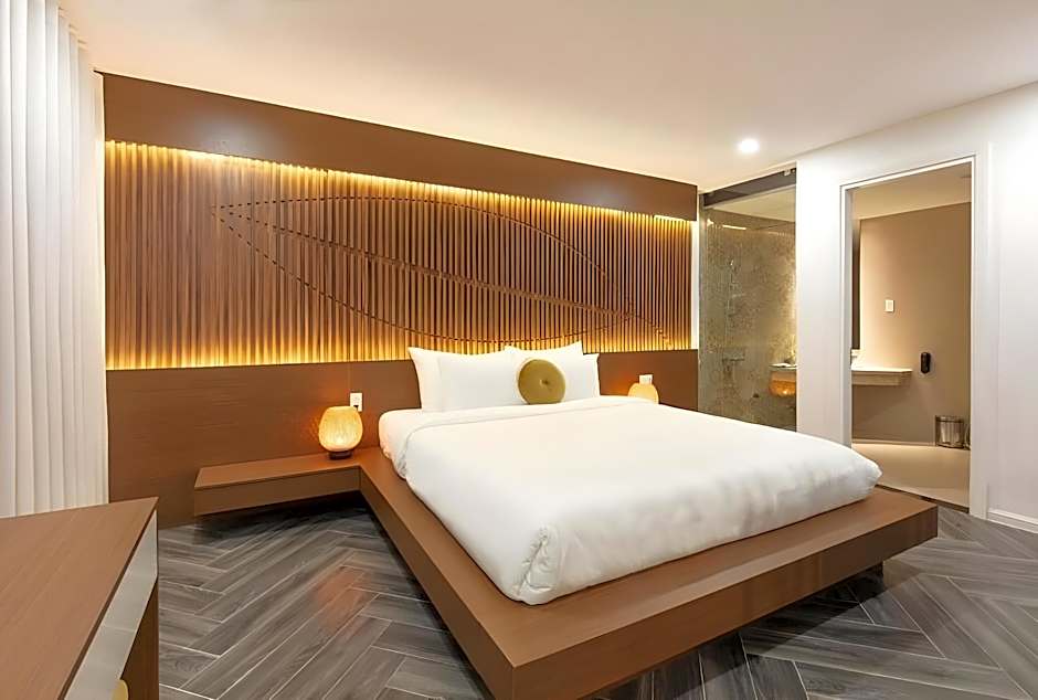 Len's Hotel