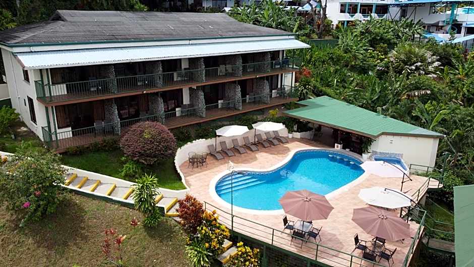 Tabulia Tree Hotel and Villas