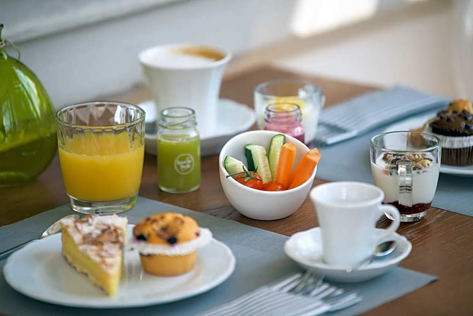 Villa Italia Luxury Suites and Apartments