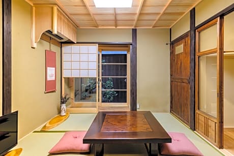 Nadeshiko Shirakawa Machiya House